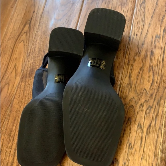 Gloria Vanderbilt heels - Picture 4 of 6